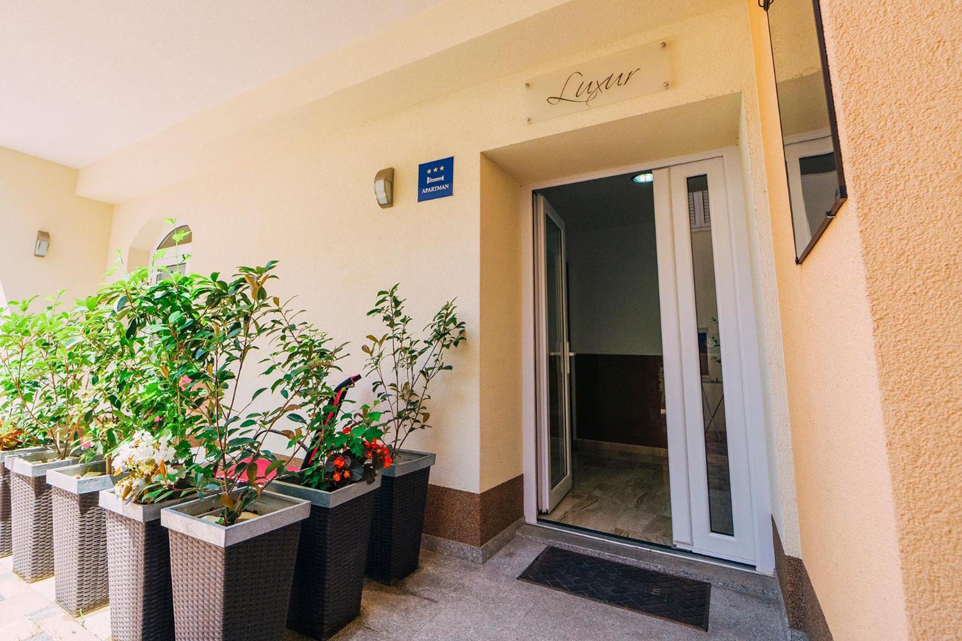 Apartmán Luxur Centar With Sea View Terrace Baška Voda Exteriér fotografie